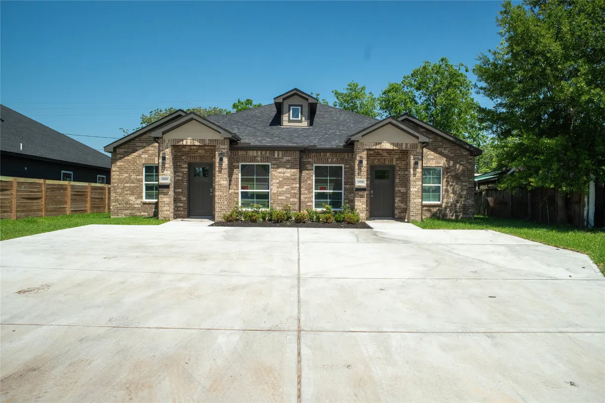 Houston Real Estate | View 5819 Doolittle Boulevard | 3 Beds, 2 Baths