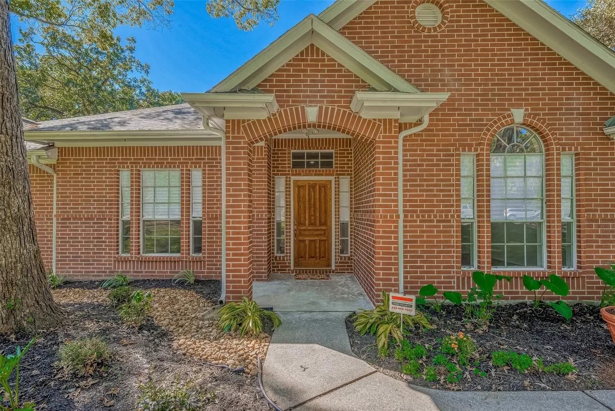 The Woodlands Real Estate | View 53 Creek Forest Lane | Listing