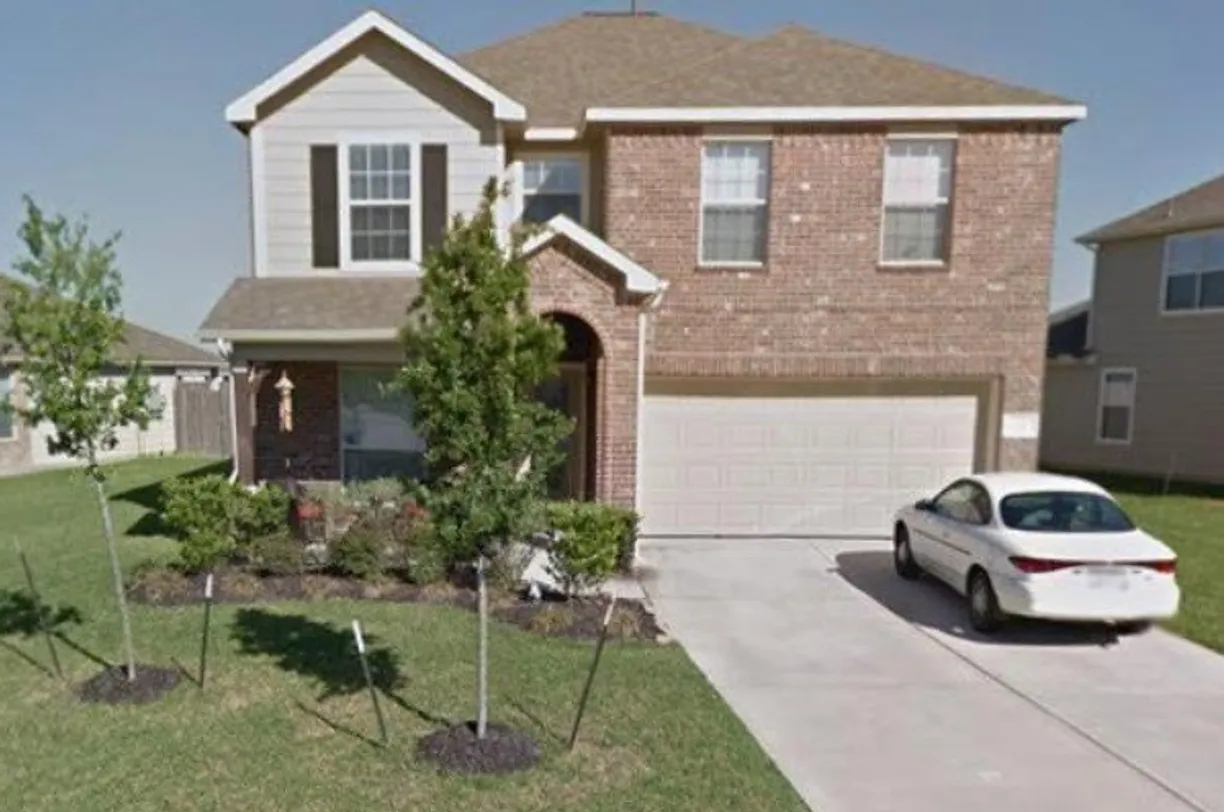 Houston Real Estate | View 3318 Trail Hollow Drive | 4 Beds, 2 Baths