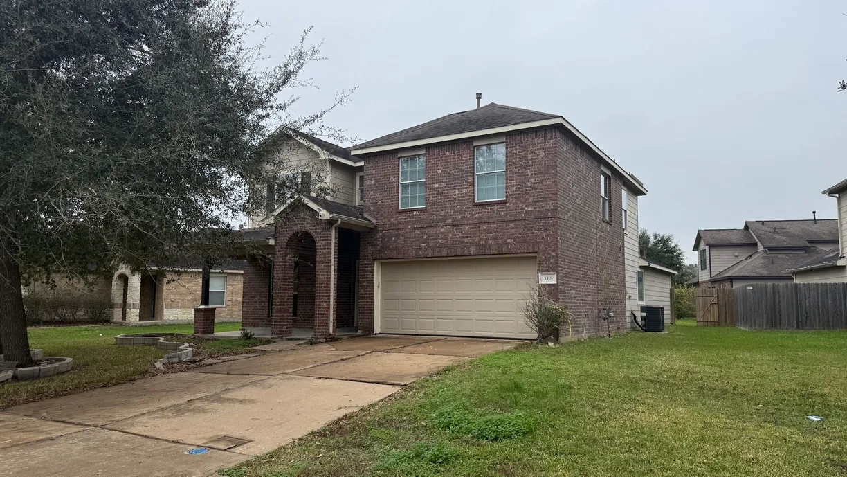 Houston Real Estate | View 3318 Trail Hollow Drive | Listing