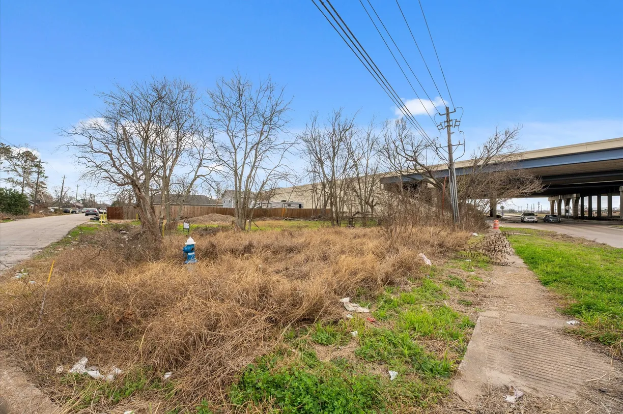 Houston Real Estate | View 8114 Bassett Street | Listing
