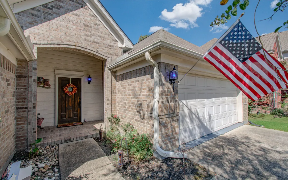 The Woodlands Real Estate | View 31203 Baker Lake Drive | 3 Beds, 2 Baths