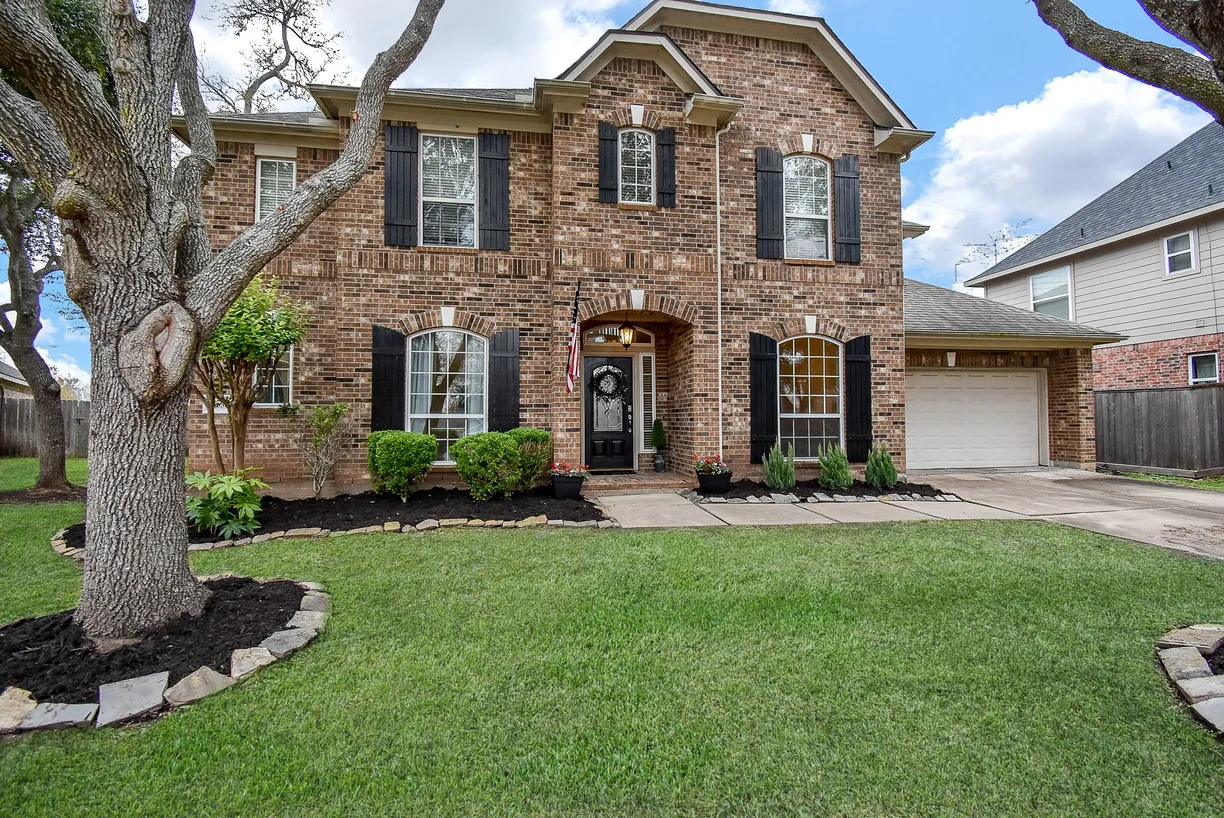 Houston Suburbs Real Estate | View 1638 Brookstone Lane | Listing