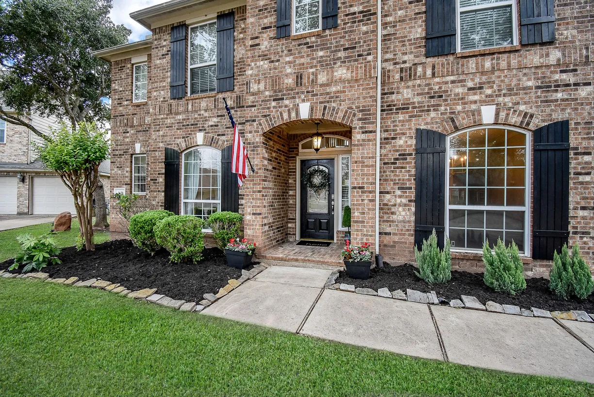 Houston Suburbs Real Estate | View 1638 Brookstone Lane | Listing