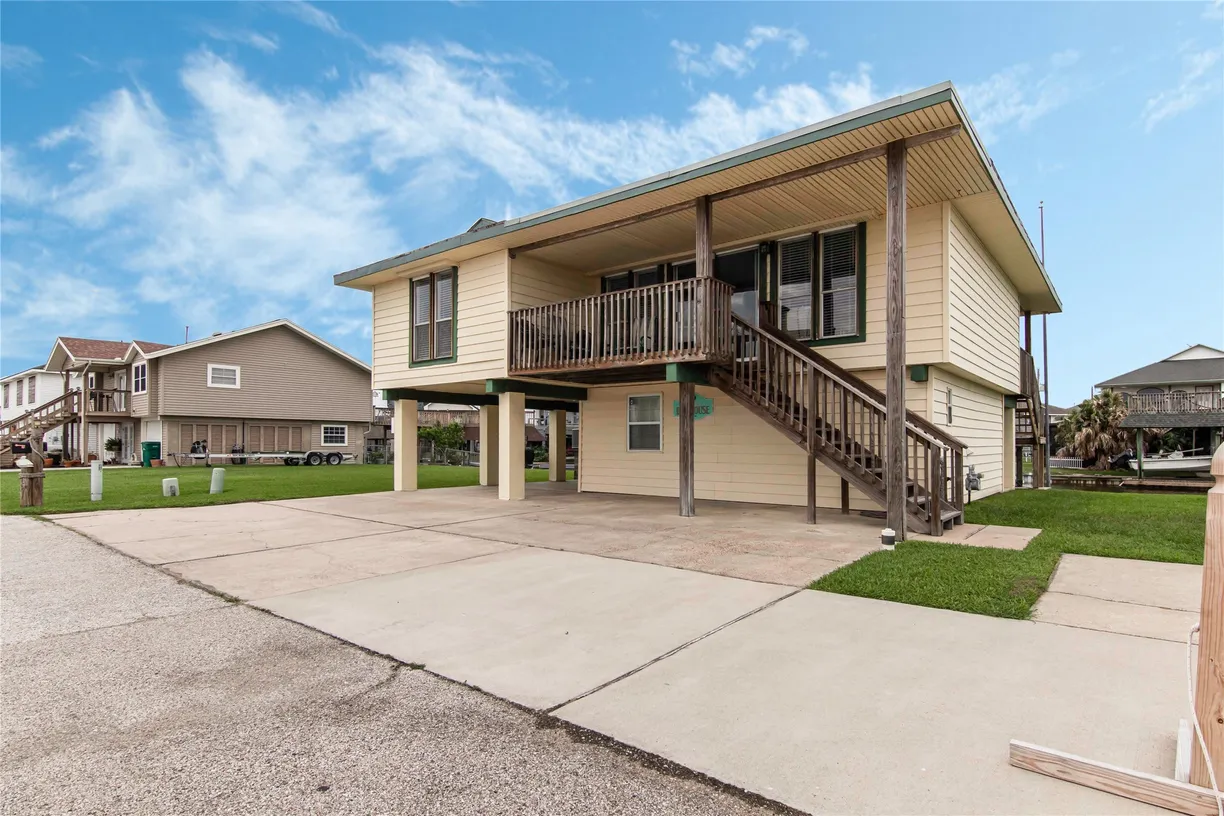 Houston Real Estate | View 4 N White Heron Drive | Listing