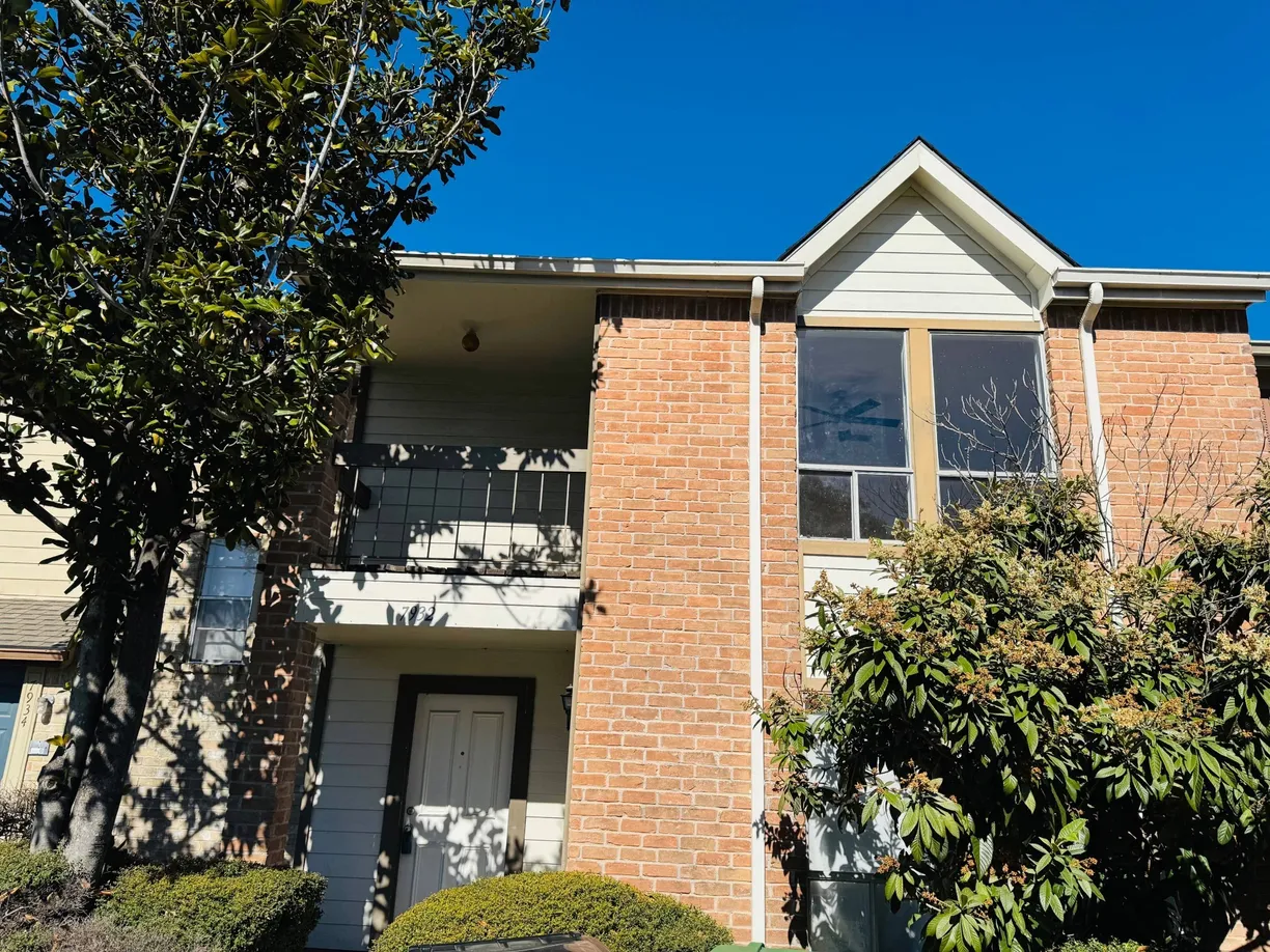 Houston Real Estate | View 7932 Grow Lane | 4 Beds, 3 Baths