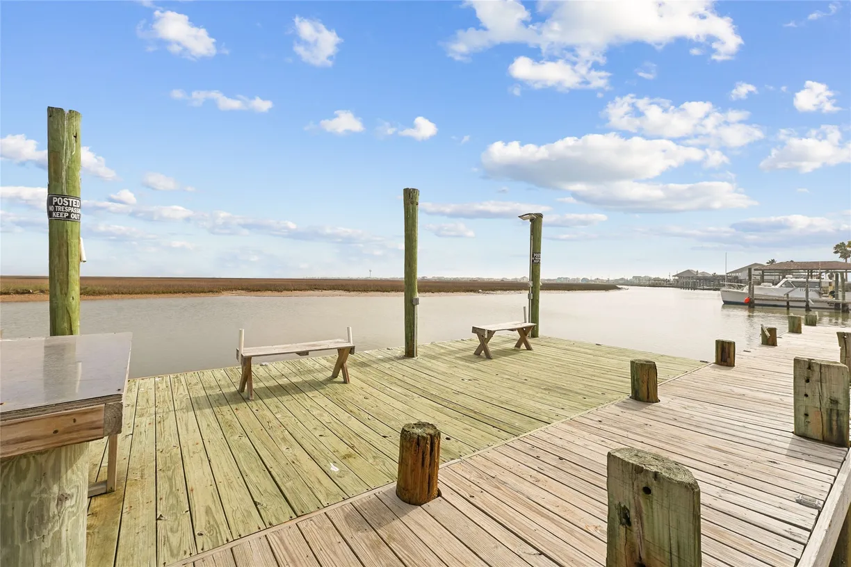 Houston Suburbs Real Estate | View 426 Shark Lane | Listing