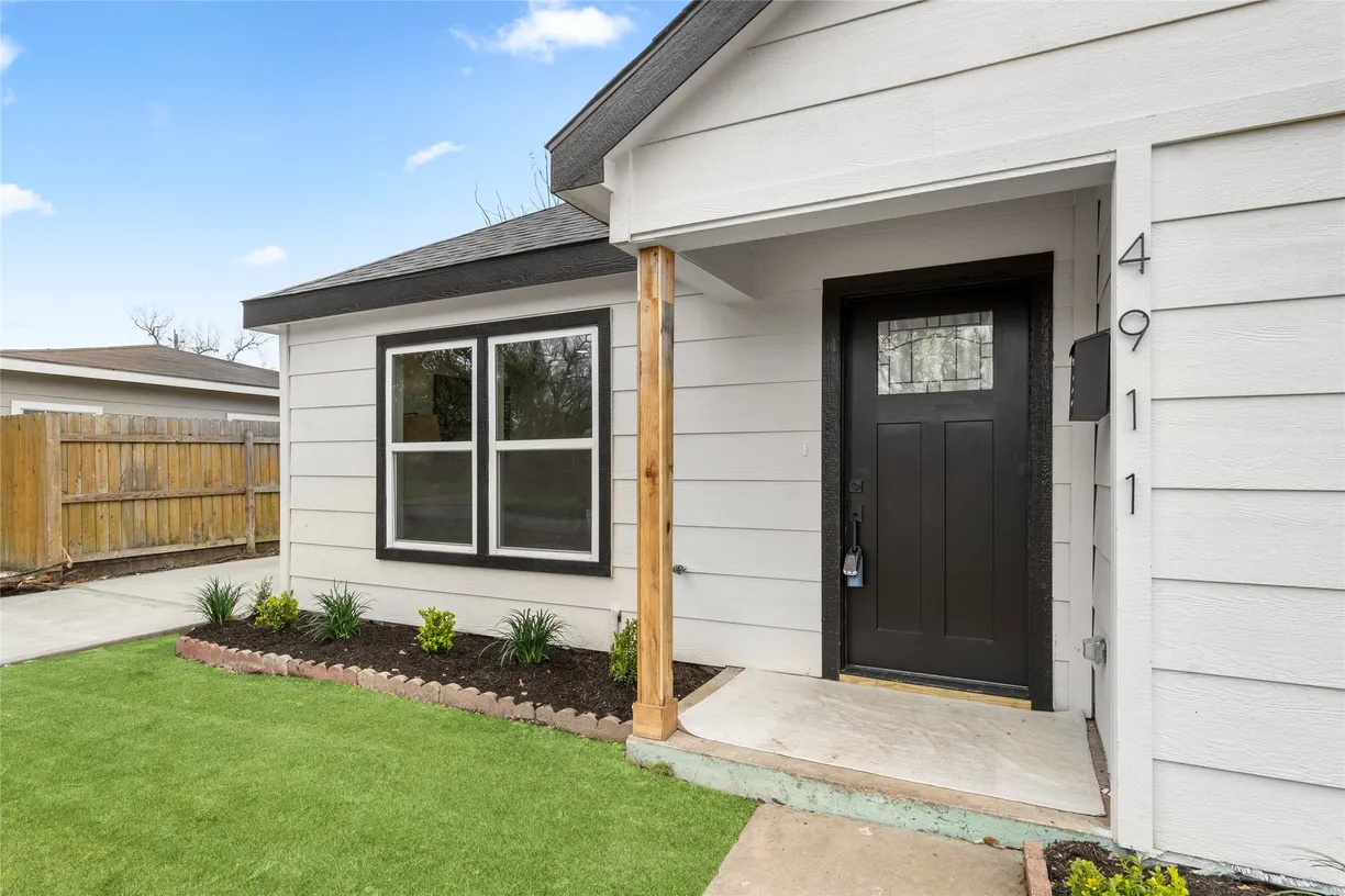 Houston Real Estate | View 4911 Marietta Lane | 3 Beds, 2 Baths