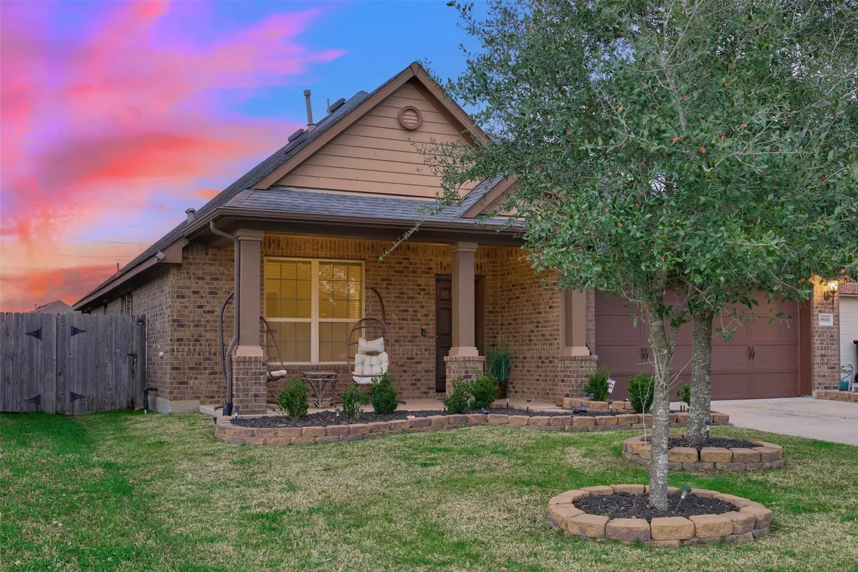 Houston Real Estate | View 19606 Blair Orchard Lane | 3 Beds, 2 Baths