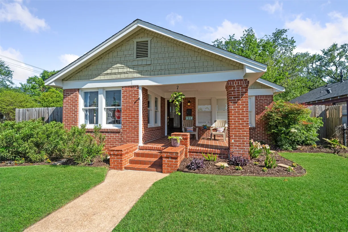 Houston Real Estate | View 1139 Le Green Street | Listing