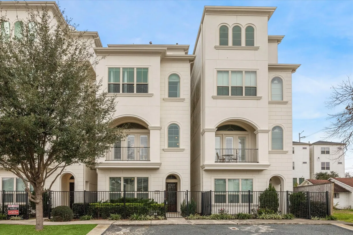 Houston Real Estate | View 4013 Lillian Street | 3 Beds, 3 Baths
