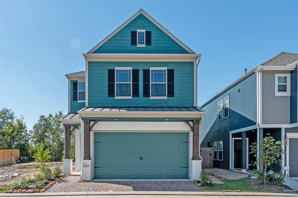 Houston Real Estate | View 11424 Waterford Spring Trail | 3 Beds, 2 Baths