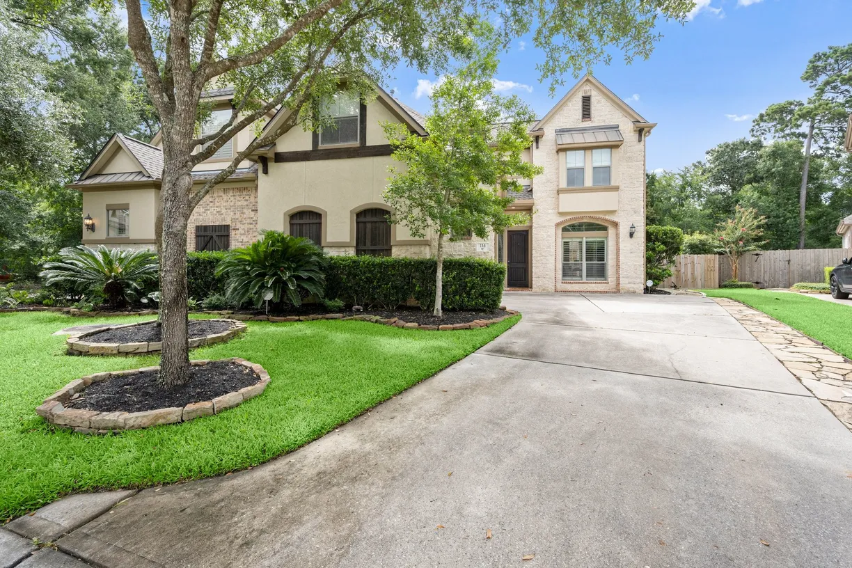 114 S Knights Crossing Drive, The Woodlands, TX 77382 Property for sale
