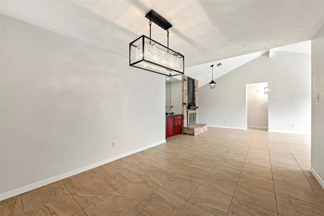 Houston Suburbs Real Estate | View 16419 Lost Quail Drive | Listing