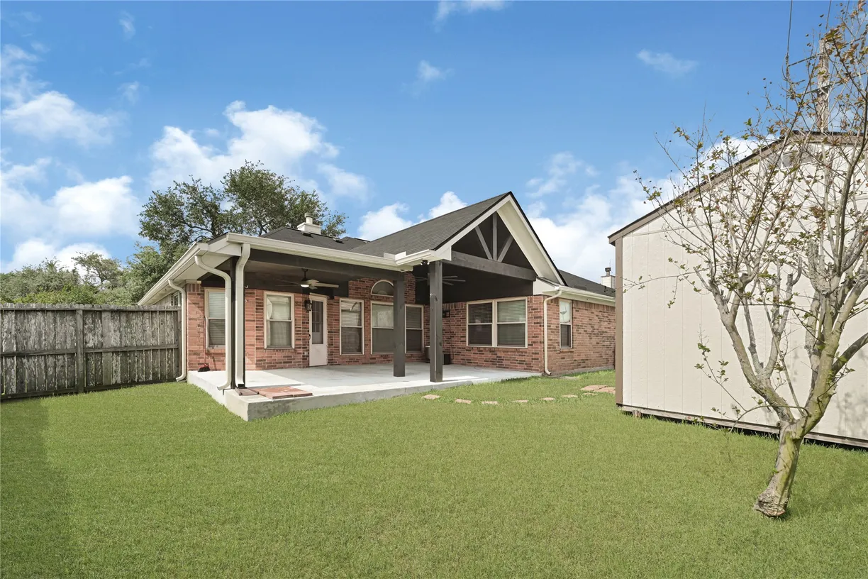 Houston Real Estate | View 2002 Tower Bridge Road | Listing