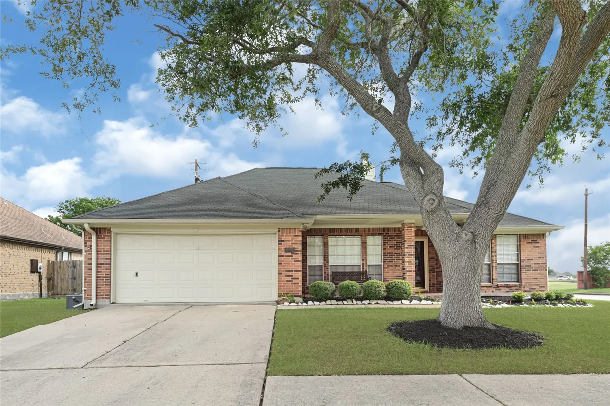 Houston Real Estate | View 2002 Tower Bridge Road | Listing