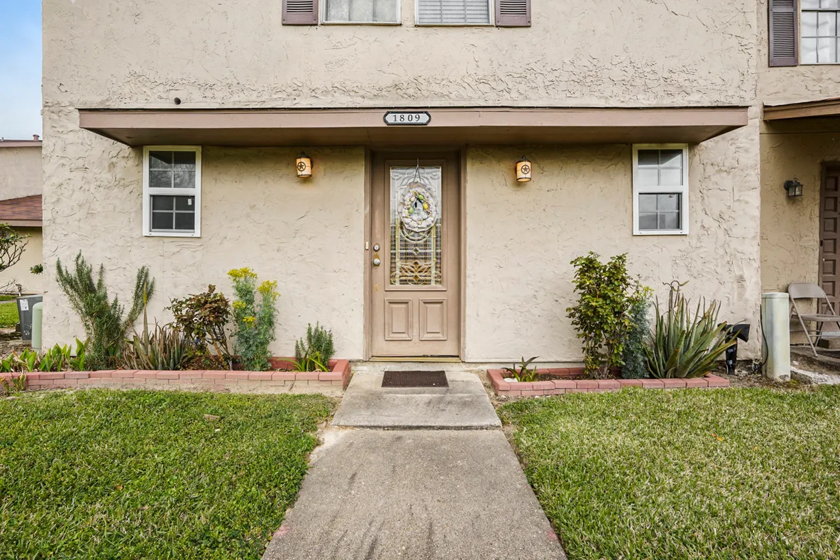 Houston Real Estate | View 1809 Country Village Boulevard | Listing