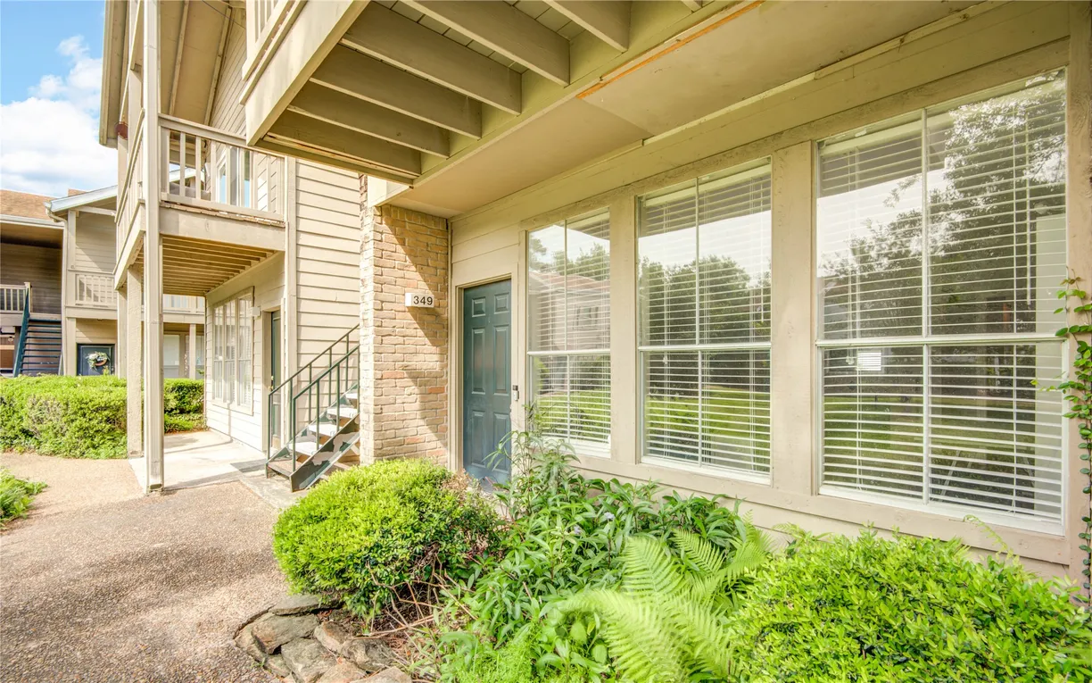 Houston Real Estate | View 2100 Tanglewilde Street, 349 | Listing