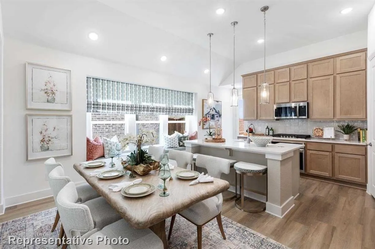 Houston Real Estate | View 5522 Orangery | Listing
