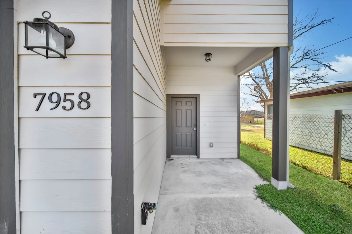 Houston Real Estate | View 7958 Bonaire Street | Listing