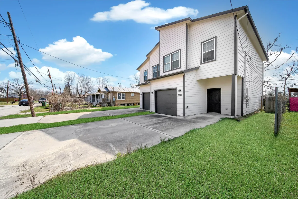 Houston Real Estate | View 7958 Bonaire Street | Listing