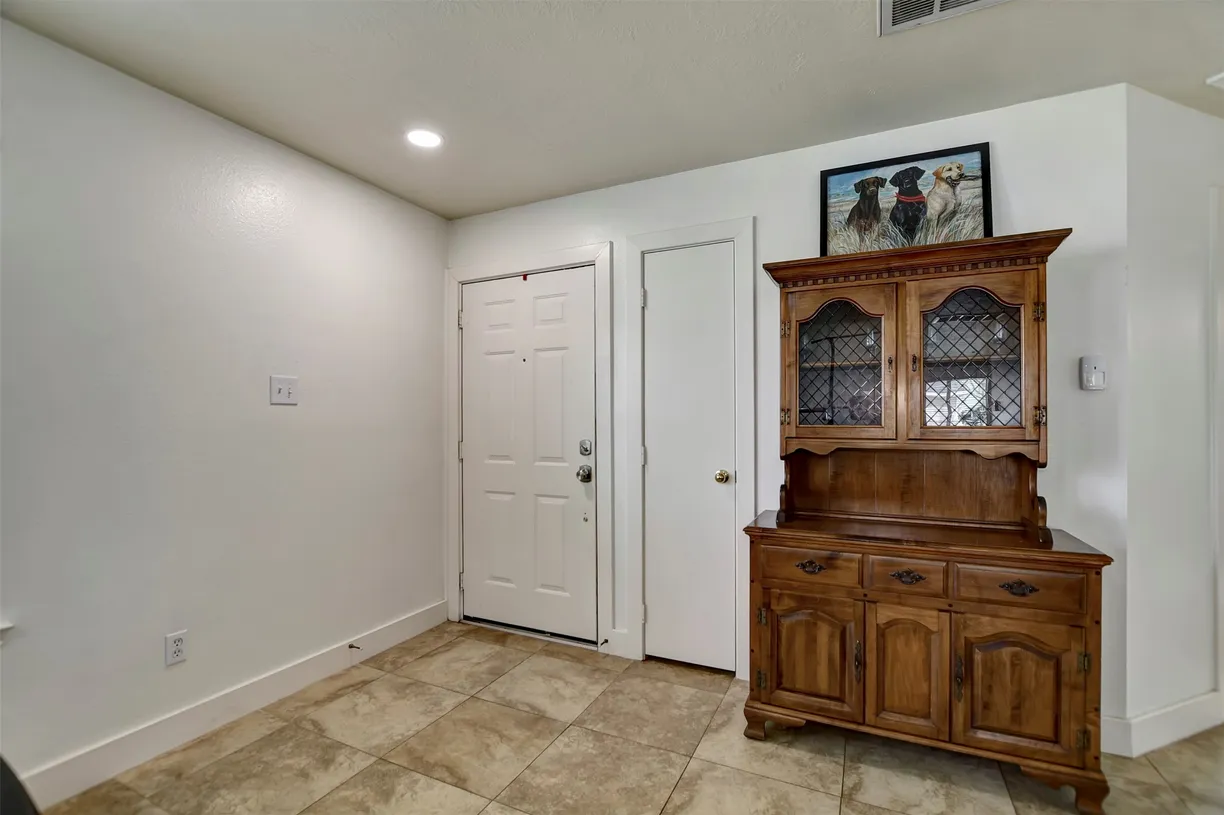 Houston Real Estate | View 10011 Farrell Drive | Listing