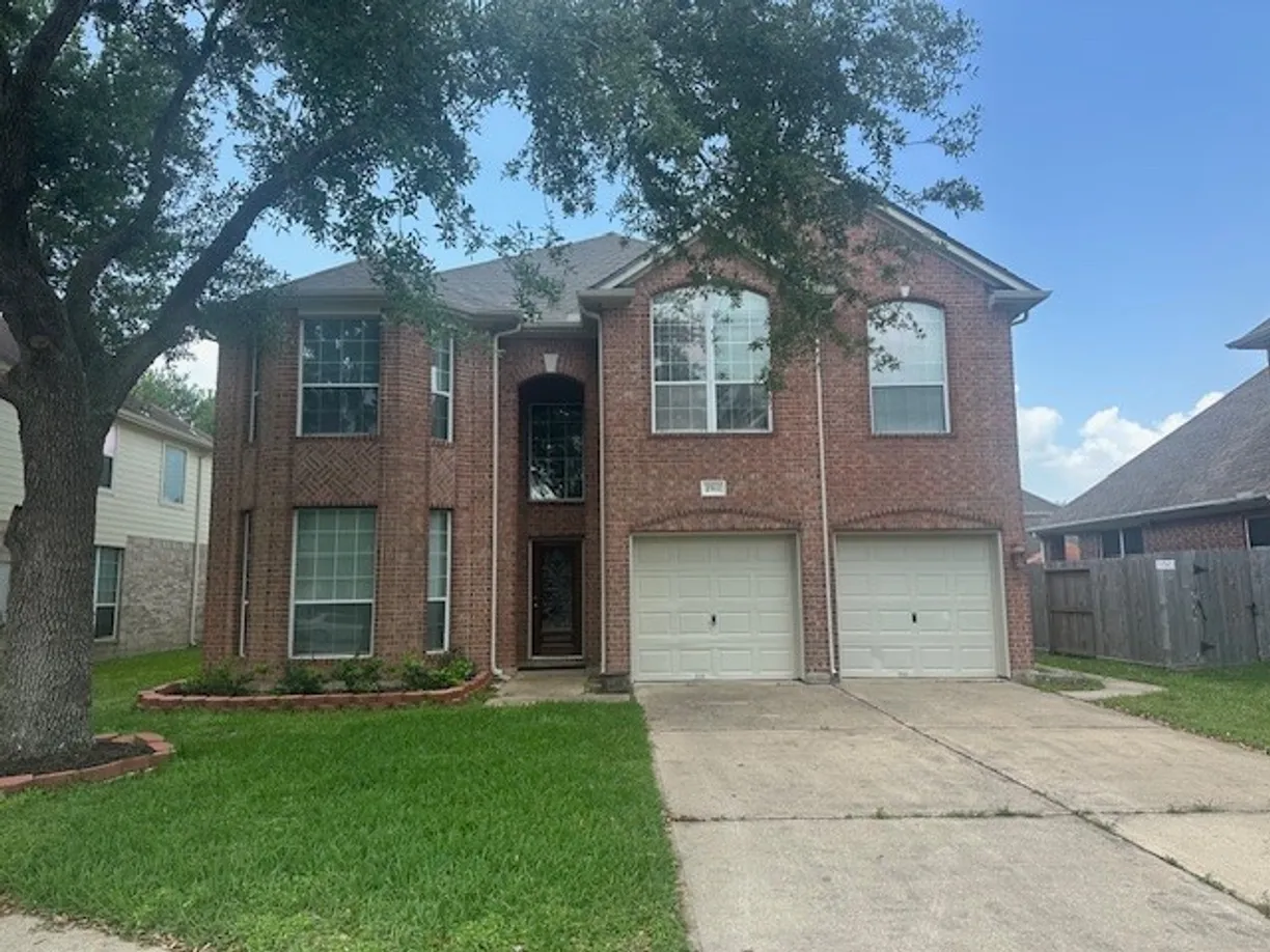 Houston Real Estate | View 2512 Sun Spot Lane | 4 Beds, 2 Baths