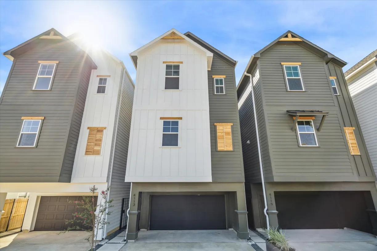 Houston Real Estate | View 4123 De George Street | 3 Beds, 3 Baths