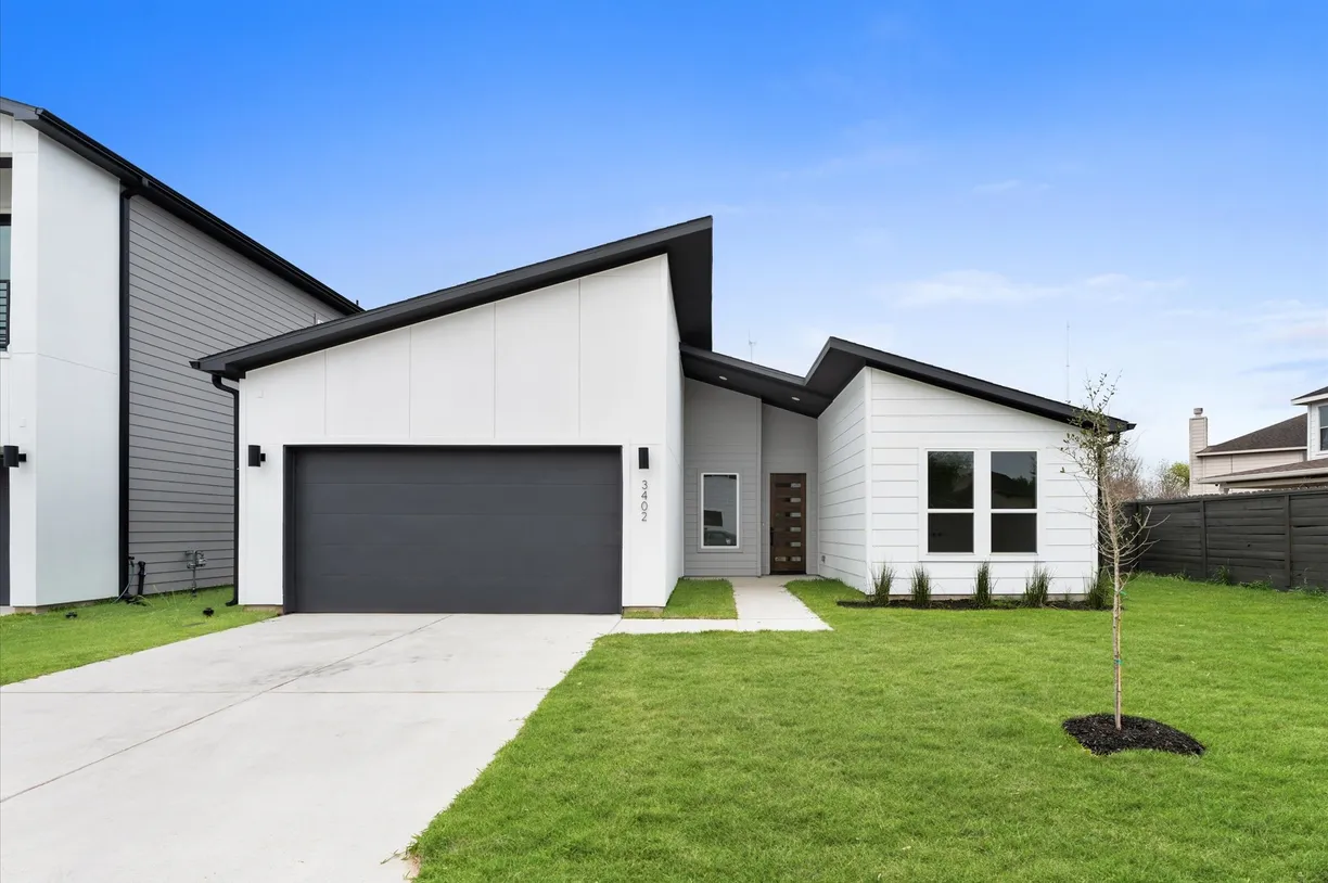 Houston Real Estate | View 3402 Garden Oaks Street | 5 Beds, 3 Baths