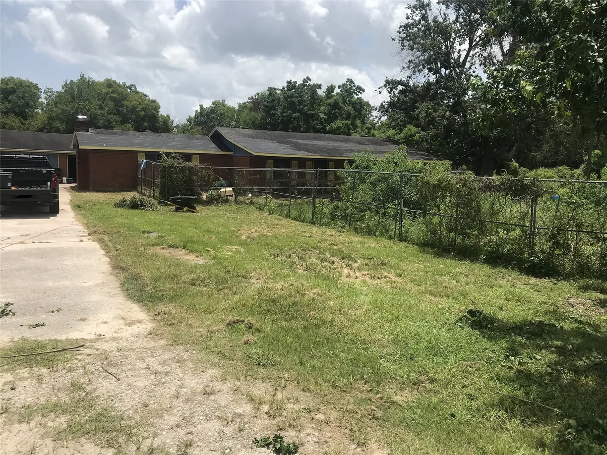 Houston Real Estate | View 117 W Archer Road | Listing