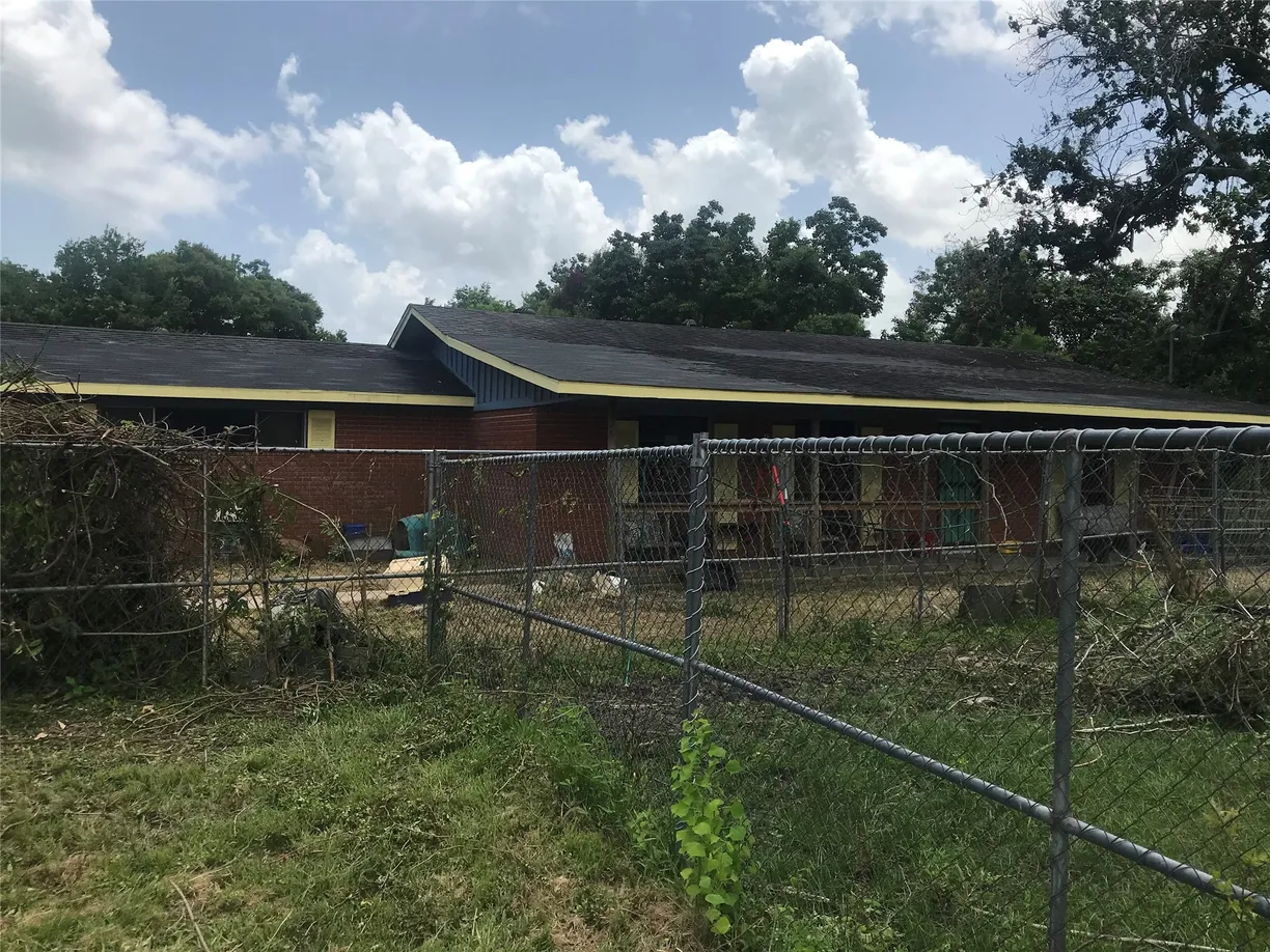 Houston Real Estate | View 117 W Archer Road | Listing