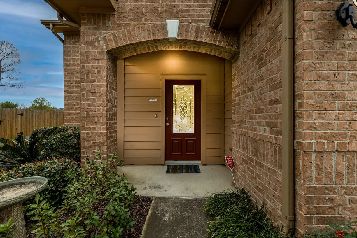 The Woodlands Real Estate | View 11443 Northam Drive | Listing