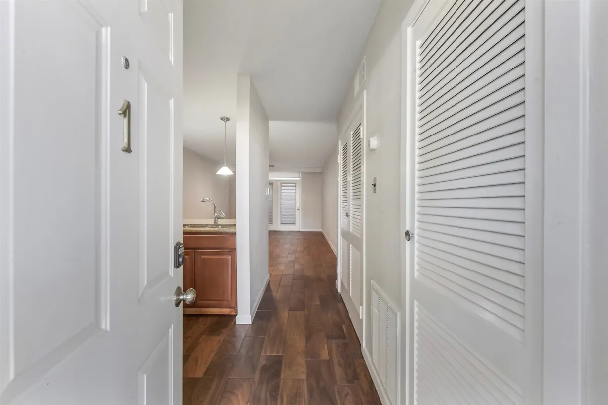 Houston Real Estate | View 3300 Yorktown Street, 1 | Listing