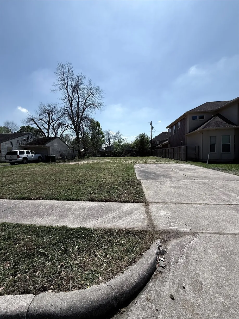 Houston Real Estate | View 4125 Woodcraft Street