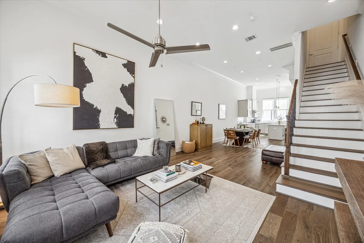 Houston Real Estate | View 8764 Park Kolbe Lane | 2 Beds, 2 Baths