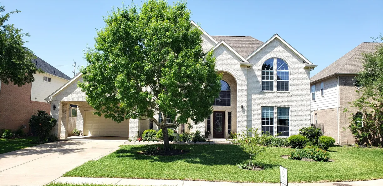 Houston Real Estate | View 22106 Stonebriar Lane | 4 Beds, 3 Baths