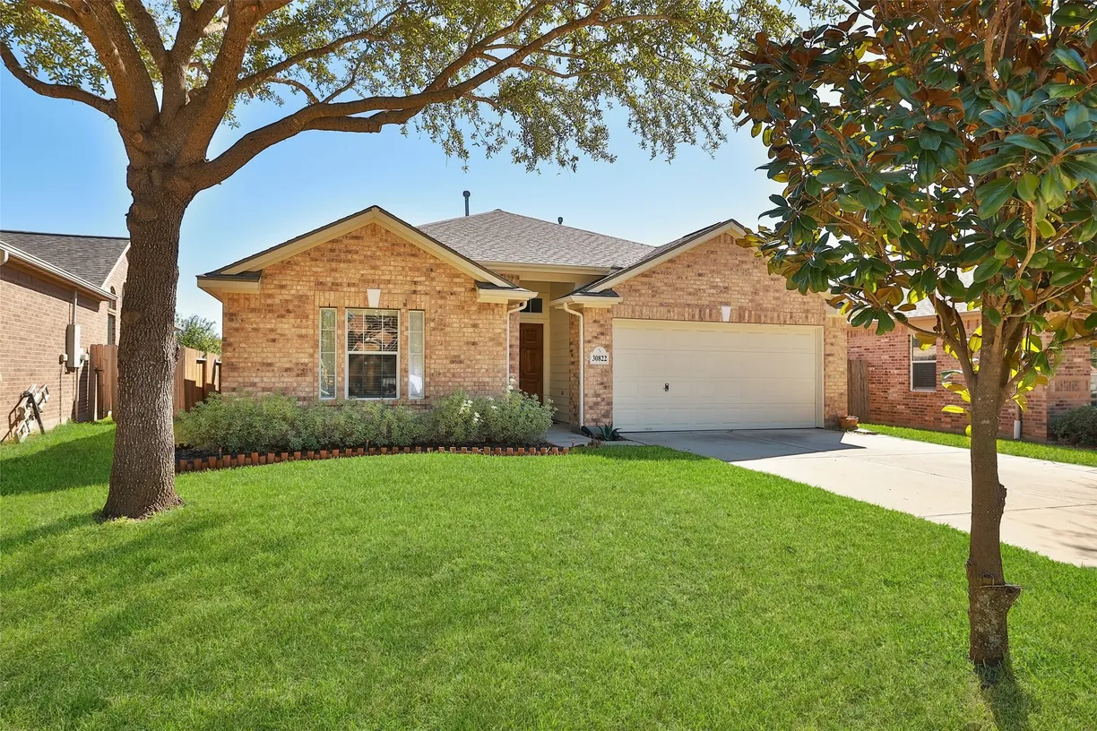 Houston Real Estate | View 30822 Roadie Pass | 3 Beds, 2 Baths