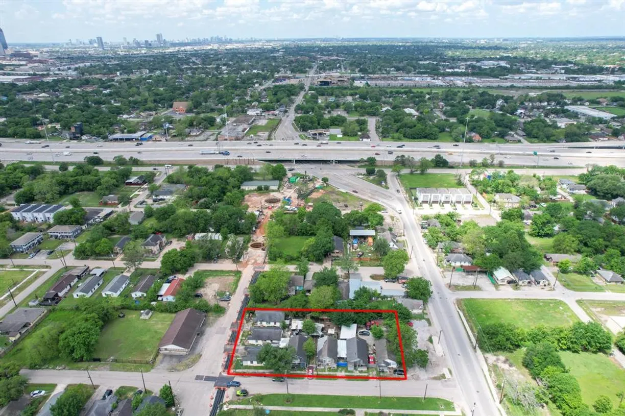 Houston Real Estate | View 2409 Hailey Street | Listing