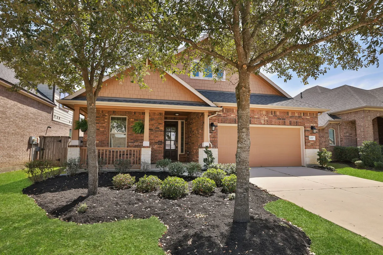 Houston Real Estate | View 14907 Gyrfalcon Fork | 3 Beds, 2 Baths