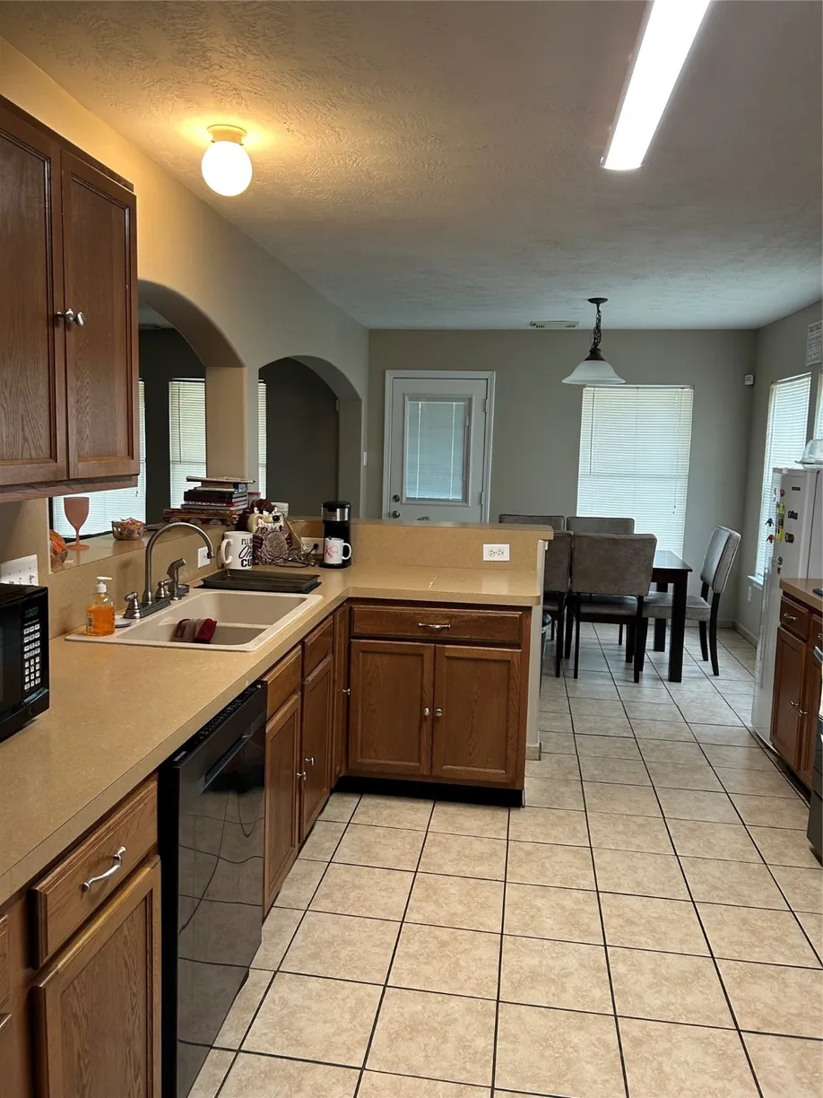 Houston Real Estate | View 10443 Iris Lake Court | Listing