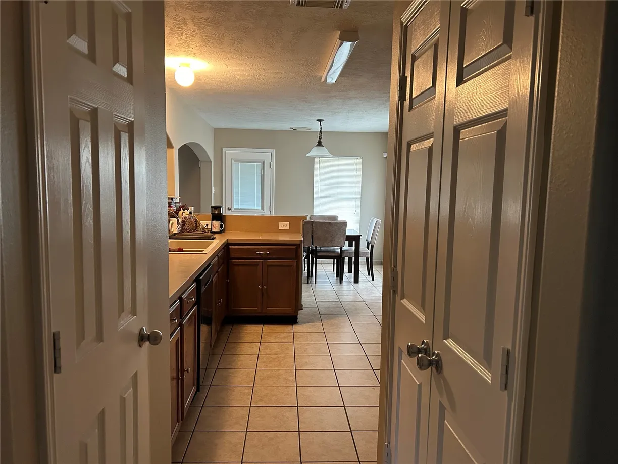 Houston Real Estate | View 10443 Iris Lake Court | Listing