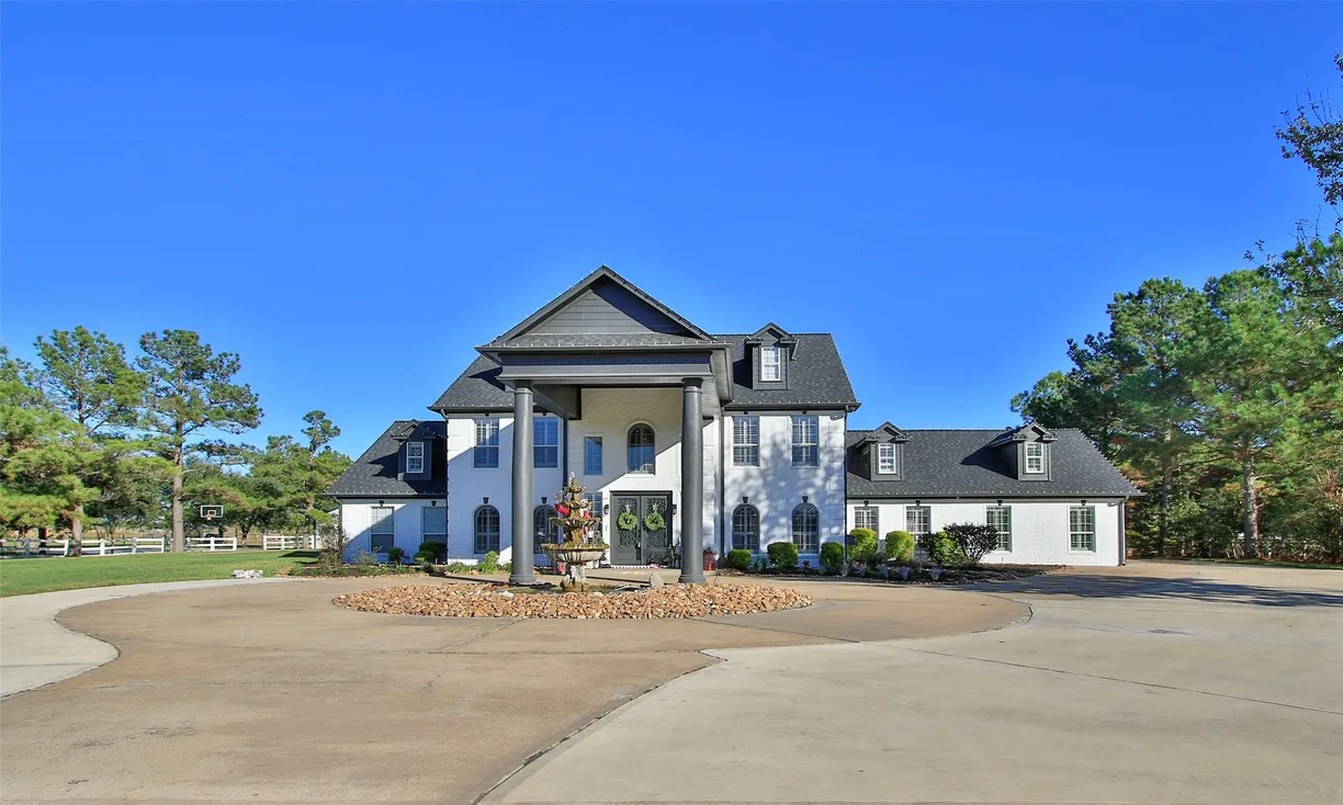 Houston Real Estate | View 110 Hunters Creek Way | 6 Beds, 6 Baths