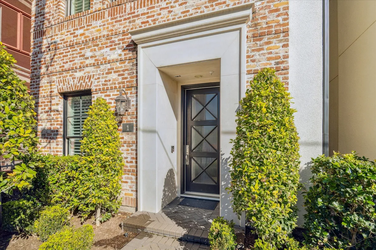 Houston Real Estate | View 1 Robita Street | 3 Beds, 3 Baths