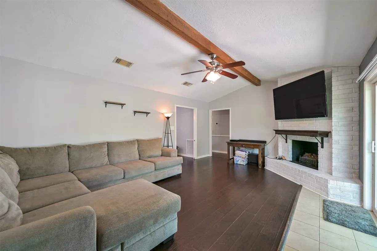 Houston Real Estate | View 2480 W Shane Street | Listing