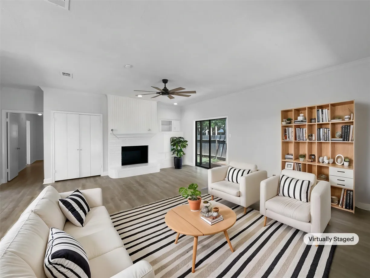 Houston Suburbs Real Estate | View 202 Essex Place | Listing