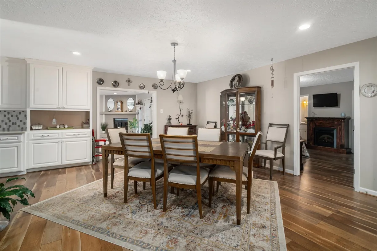 Houston Real Estate | View 5014 Camden Lane | Listing