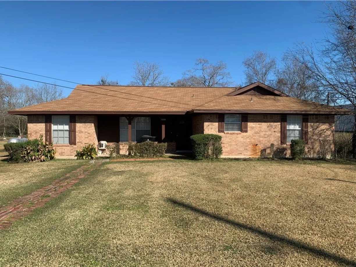 Houston Real Estate | View 15202 Old Richmond Road | 3 Beds, 2 Baths