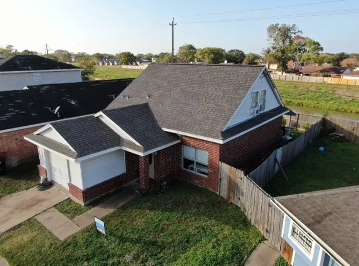 Houston Suburbs Real Estate | View 7704 Sign Street | Listing