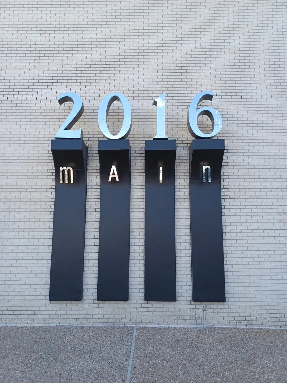 Houston Real Estate | View 2016 Main Street, 605 | 1 Bed, 1 Bath