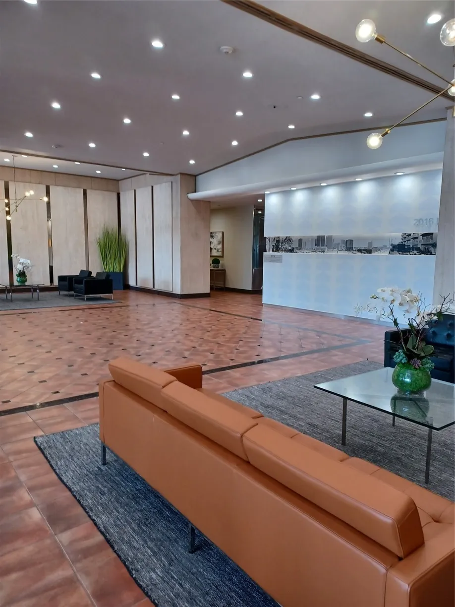 Houston Real Estate | View 2016 Main Street, 605 | Listing